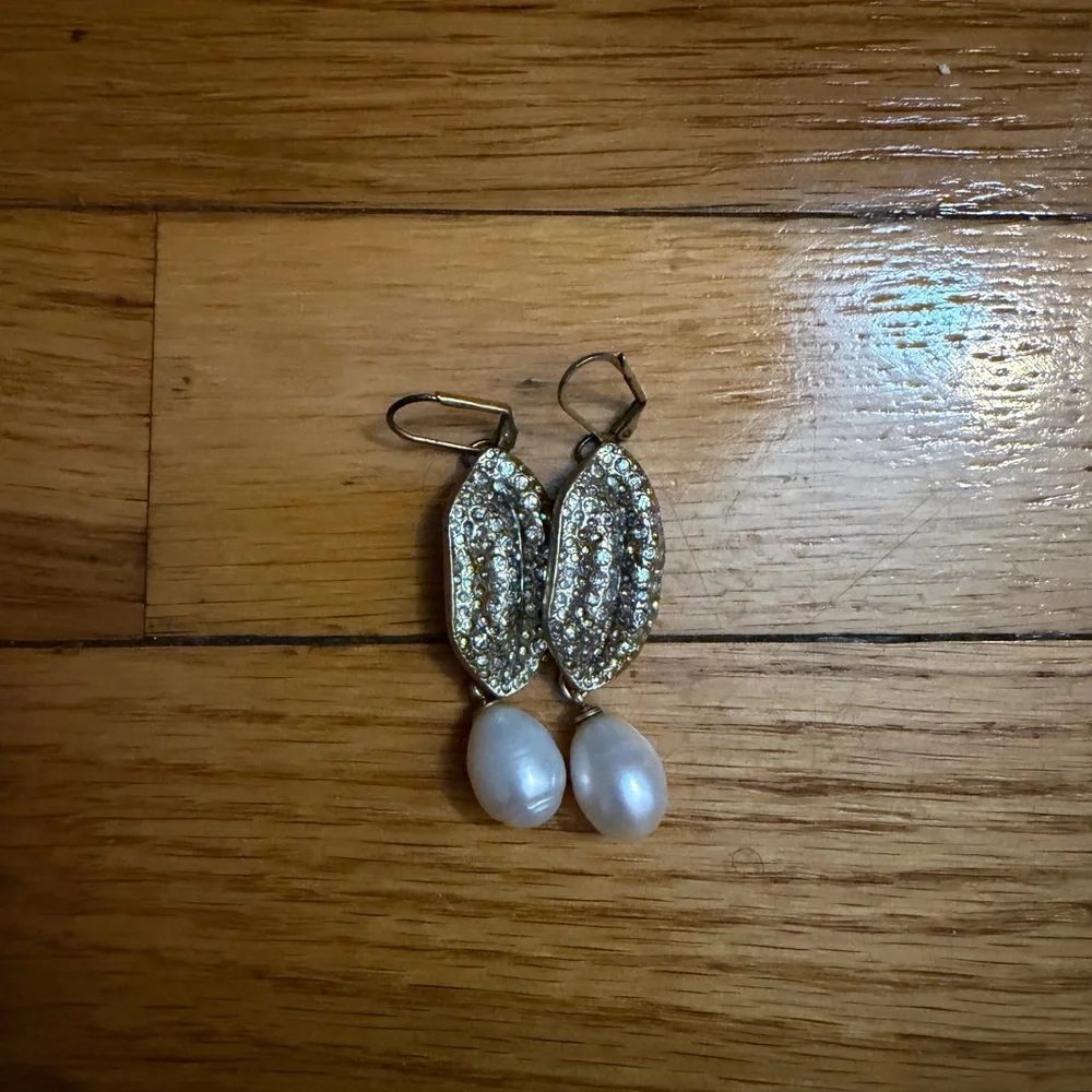 Giambattista Valli x H&M Pearl & Crystal Drop Earrings – Boxed - Picture 3 of 8